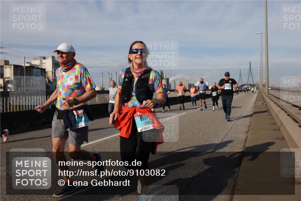 03.10.2025 - Köhlbrandbrückenlauf Lena Gebhardt http://msf.ph/oto/9103082 03.10.2025 10:12:08 Position 2 2652, 2600 meine-sportfotos.de