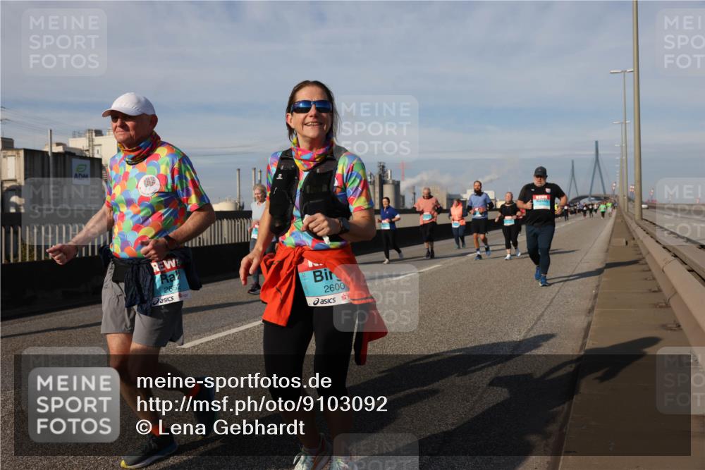 03.10.2025 - Köhlbrandbrückenlauf Lena Gebhardt http://msf.ph/oto/9103092 03.10.2025 10:12:08 Position 2 2652, 2600 meine-sportfotos.de