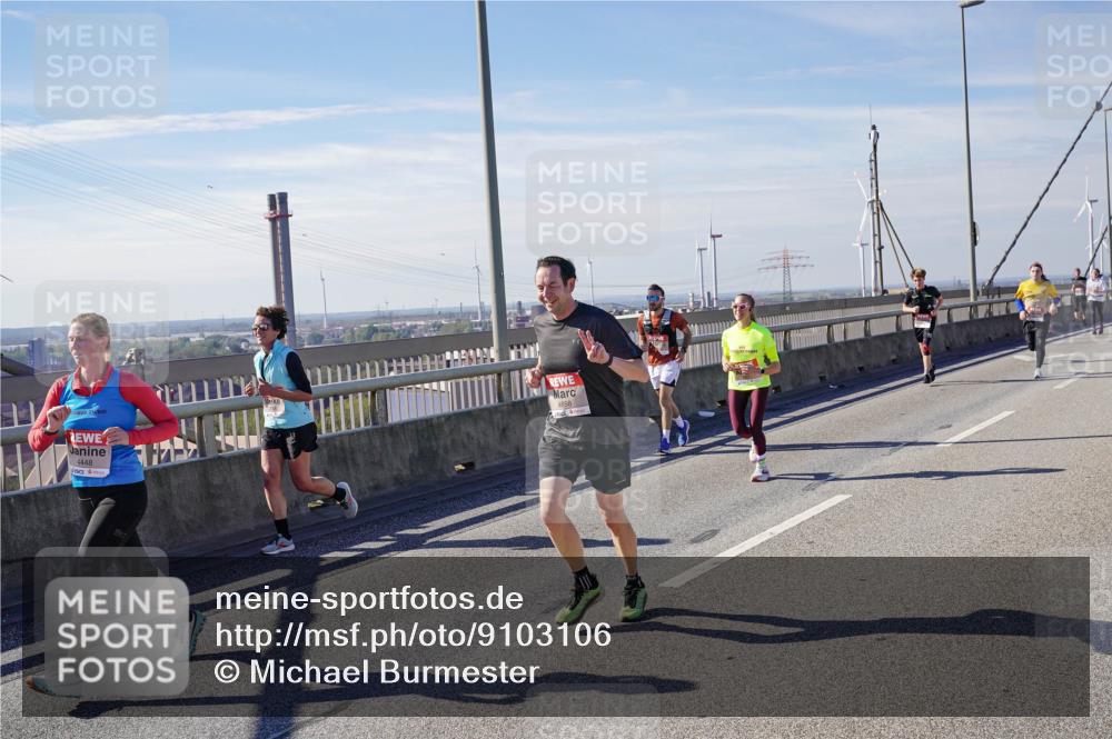 03.10.2025 - Köhlbrandbrückenlauf Michael Burmester http://msf.ph/oto/9103106 03.10.2025 12:47:47 Position 2 4448, 4858 meine-sportfotos.de