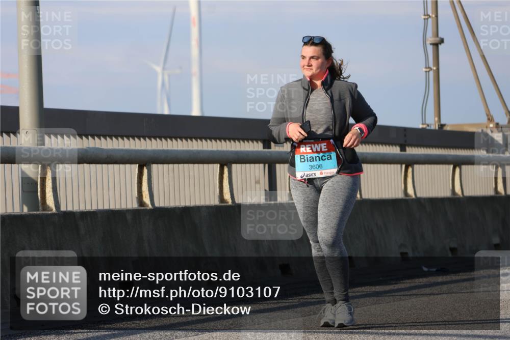 03.10.2025 - Köhlbrandbrückenlauf Strokosch-Dieckow http://msf.ph/oto/9103107 03.10.2025 10:11:15 Position 2 3606 meine-sportfotos.de