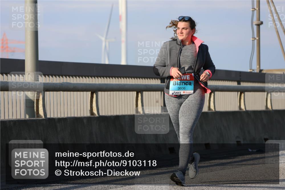 03.10.2025 - Köhlbrandbrückenlauf Strokosch-Dieckow http://msf.ph/oto/9103118 03.10.2025 10:11:15 Position 2 3606 meine-sportfotos.de