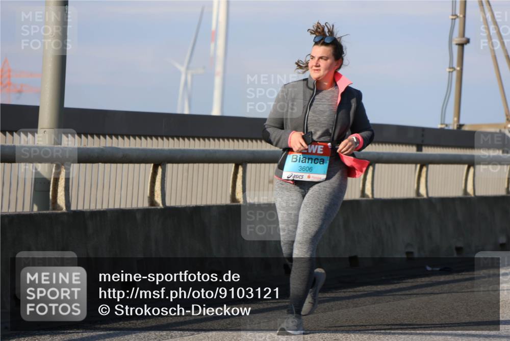 03.10.2025 - Köhlbrandbrückenlauf Strokosch-Dieckow http://msf.ph/oto/9103121 03.10.2025 10:11:15 Position 2 3606 meine-sportfotos.de