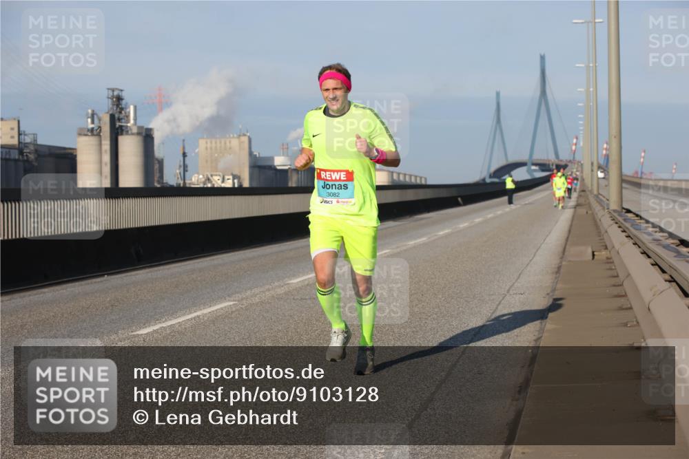 03.10.2025 - Köhlbrandbrückenlauf Lena Gebhardt http://msf.ph/oto/9103128 03.10.2025 09:37:49 Position 2 3082 meine-sportfotos.de