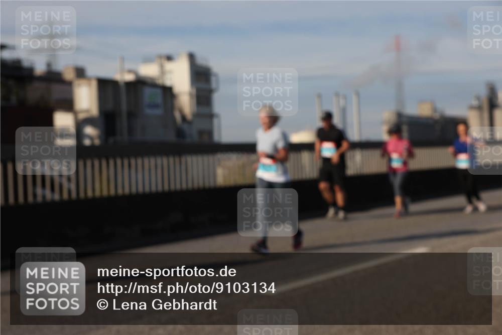 03.10.2025 - Köhlbrandbrückenlauf Lena Gebhardt http://msf.ph/oto/9103134 03.10.2025 10:12:09 Position 2  meine-sportfotos.de