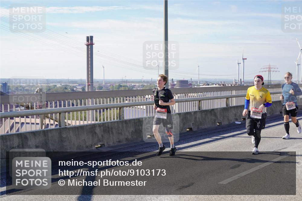 03.10.2025 - Köhlbrandbrückenlauf Michael Burmester http://msf.ph/oto/9103173 03.10.2025 12:47:50 Position 2  meine-sportfotos.de