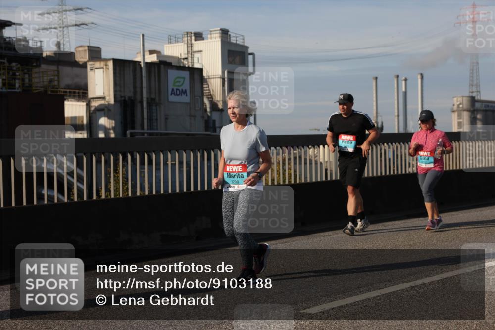 03.10.2025 - Köhlbrandbrückenlauf Lena Gebhardt http://msf.ph/oto/9103188 03.10.2025 10:12:09 Position 2 3298 meine-sportfotos.de