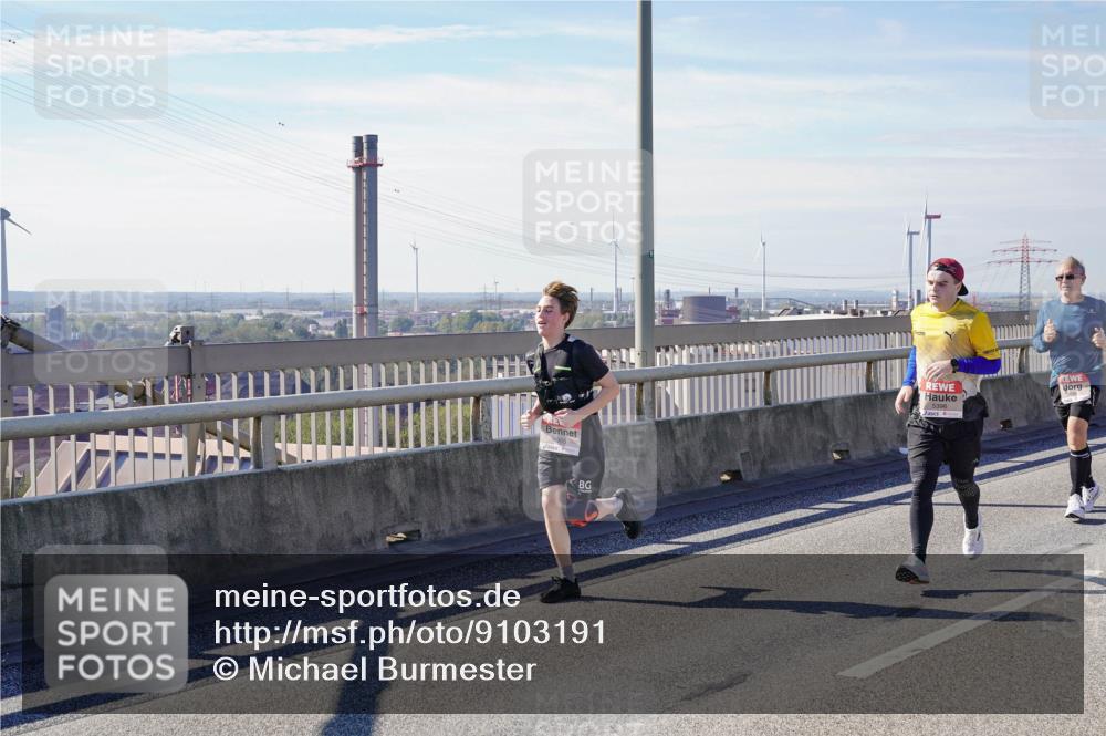 03.10.2025 - Köhlbrandbrückenlauf Michael Burmester http://msf.ph/oto/9103191 03.10.2025 12:47:51 Position 2 5396 meine-sportfotos.de