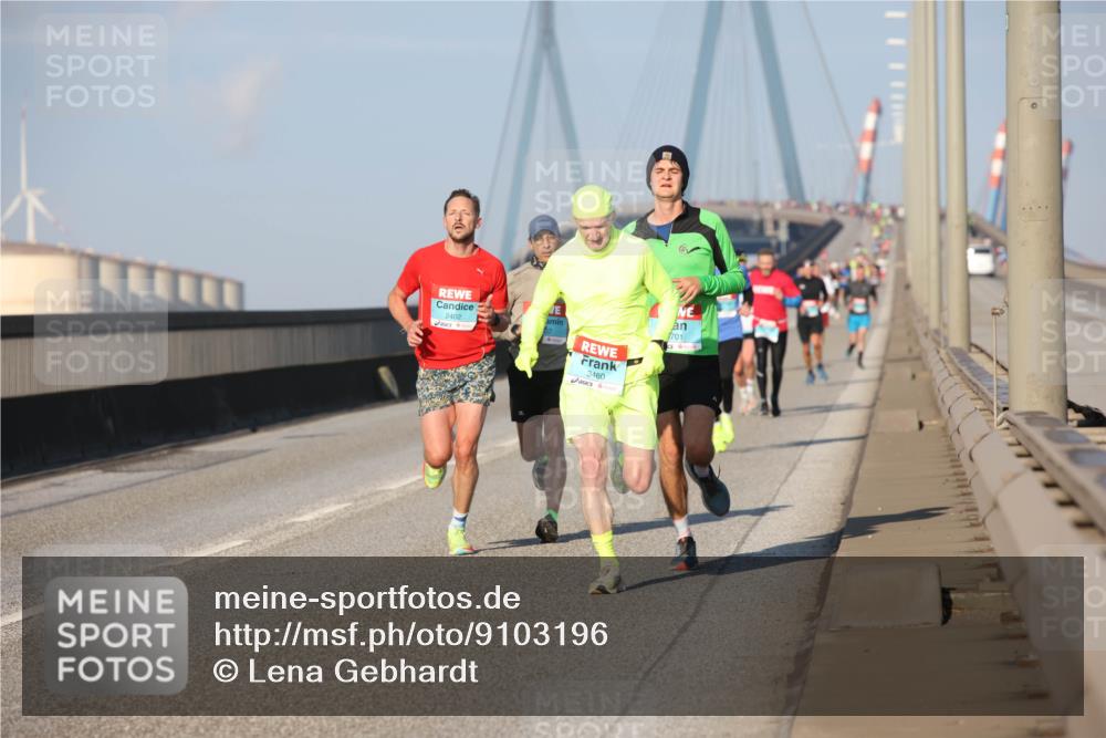 03.10.2025 - Köhlbrandbrückenlauf Lena Gebhardt http://msf.ph/oto/9103196 03.10.2025 09:37:59 Position 2 2402, 701, 3460 meine-sportfotos.de