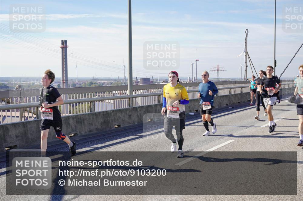 03.10.2025 - Köhlbrandbrückenlauf Michael Burmester http://msf.ph/oto/9103200 03.10.2025 12:47:51 Position 2 4965, 5396 meine-sportfotos.de