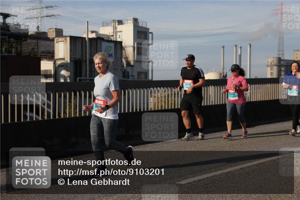 03.10.2025 - Köhlbrandbrückenlauf Lena Gebhardt http://msf.ph/oto/9103201 03.10.2025 10:12:09 Position 2  meine-sportfotos.de