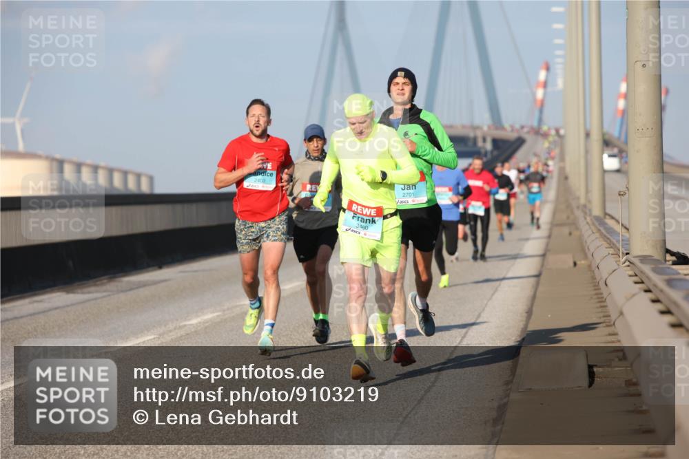03.10.2025 - Köhlbrandbrückenlauf Lena Gebhardt http://msf.ph/oto/9103219 03.10.2025 09:37:59 Position 2 2402, 8, 3460, 2701 meine-sportfotos.de