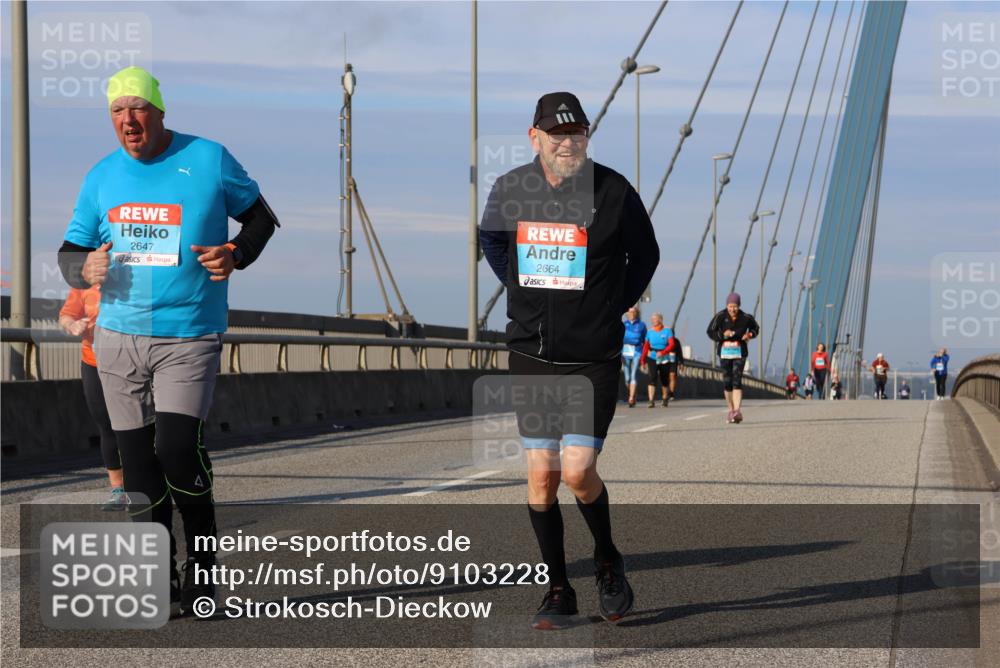 03.10.2025 - Köhlbrandbrückenlauf Strokosch-Dieckow http://msf.ph/oto/9103228 03.10.2025 10:12:10 Position 2 2647, 2664 meine-sportfotos.de