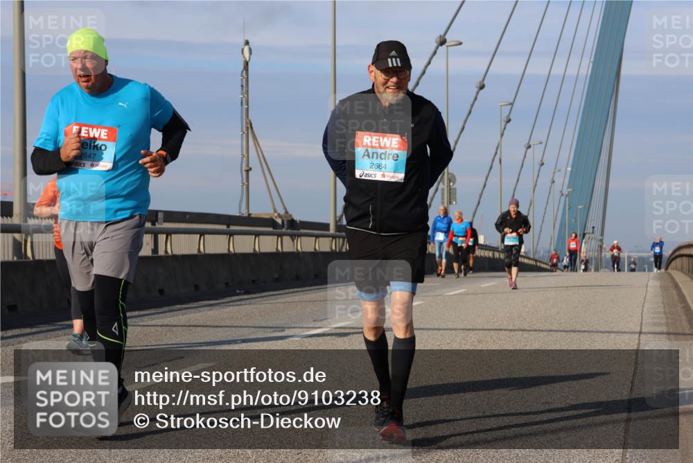 03.10.2025 - Köhlbrandbrückenlauf Strokosch-Dieckow http://msf.ph/oto/9103238 03.10.2025 10:12:10 Position 2 2647, 2664 meine-sportfotos.de