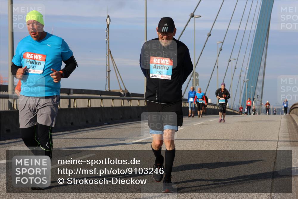 03.10.2025 - Köhlbrandbrückenlauf Strokosch-Dieckow http://msf.ph/oto/9103246 03.10.2025 10:12:10 Position 2 2647, 2664 meine-sportfotos.de