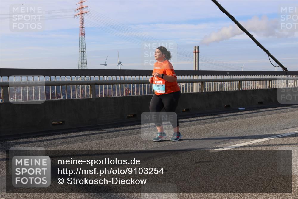 03.10.2025 - Köhlbrandbrückenlauf Strokosch-Dieckow http://msf.ph/oto/9103254 03.10.2025 10:12:15 Position 2 1389 meine-sportfotos.de