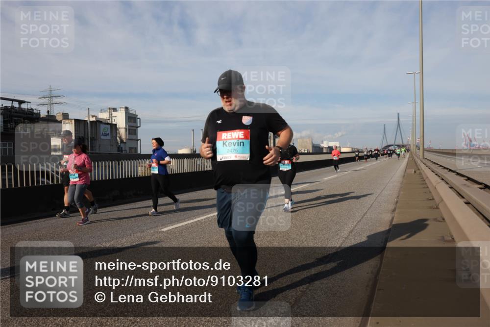 03.10.2025 - Köhlbrandbrückenlauf Lena Gebhardt http://msf.ph/oto/9103281 03.10.2025 10:12:11 Position 2 2475 meine-sportfotos.de