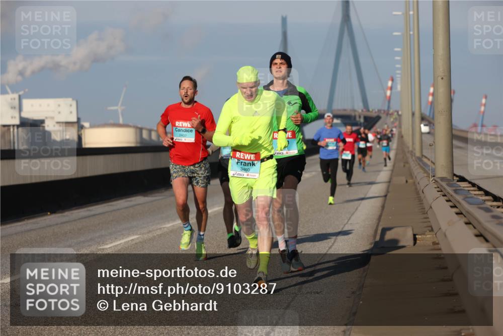 03.10.2025 - Köhlbrandbrückenlauf Lena Gebhardt http://msf.ph/oto/9103287 03.10.2025 09:38:01 Position 2 2402, 0, 3460, 77 meine-sportfotos.de