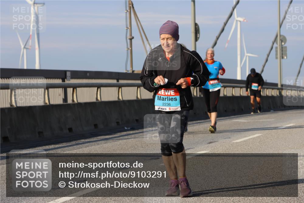 03.10.2025 - Köhlbrandbrückenlauf Strokosch-Dieckow http://msf.ph/oto/9103291 03.10.2025 10:12:20 Position 2 2236 meine-sportfotos.de