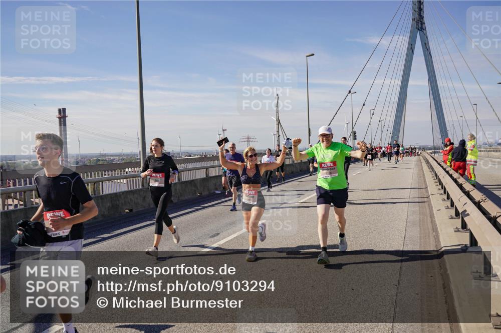 03.10.2025 - Köhlbrandbrückenlauf Michael Burmester http://msf.ph/oto/9103294 03.10.2025 12:47:54 Position 2  meine-sportfotos.de