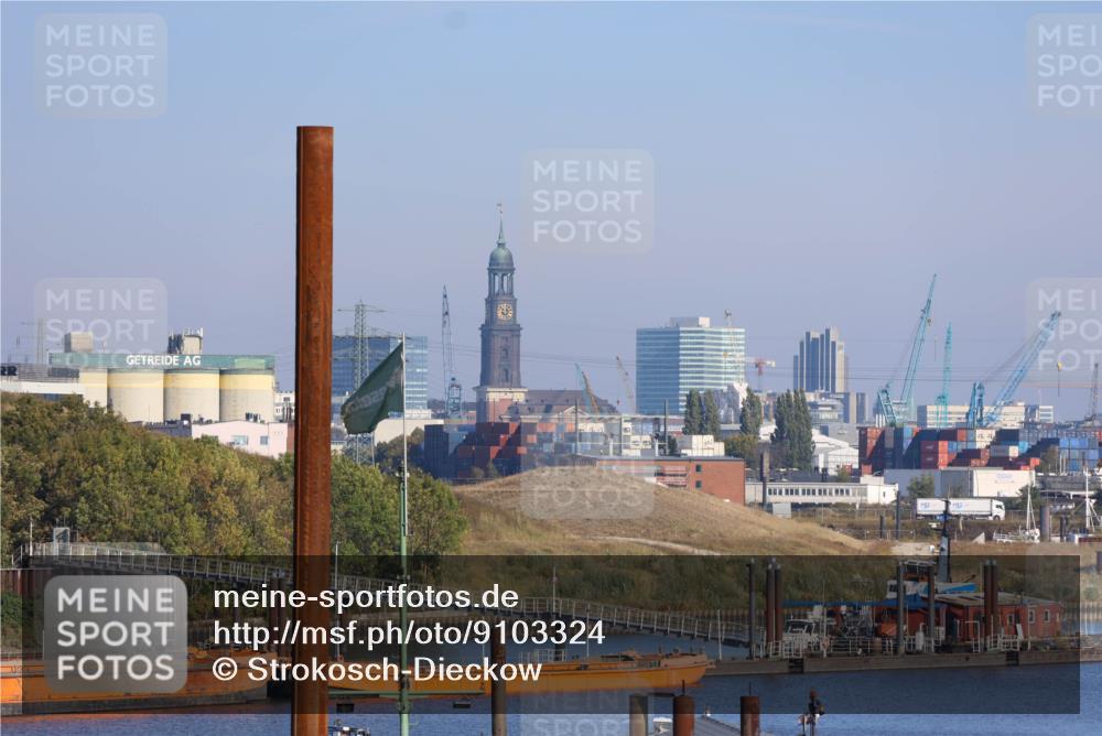 03.10.2025 - Köhlbrandbrückenlauf Strokosch-Dieckow http://msf.ph/oto/9103324 03.10.2025 11:47:55 Position 3  meine-sportfotos.de