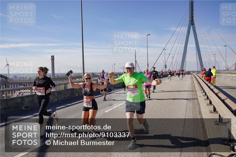 03.10.2025 - Köhlbrandbrückenlauf Michael Burmester http://msf.ph/oto/9103337 03.10.2025 12:47:55 Position 2 5644, 6185 meine-sportfotos.de