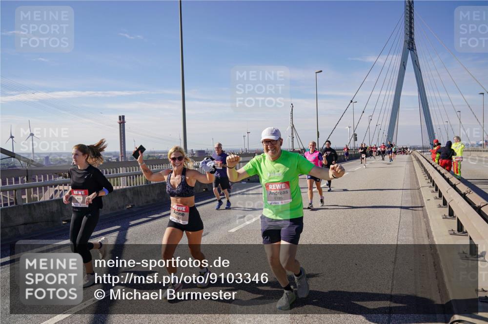 03.10.2025 - Köhlbrandbrückenlauf Michael Burmester http://msf.ph/oto/9103346 03.10.2025 12:47:55 Position 2 5644, 6185 meine-sportfotos.de