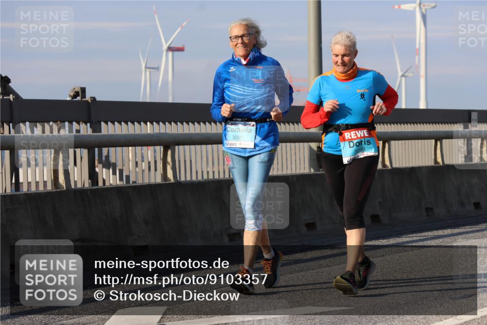 03.10.2025 - Köhlbrandbrückenlauf Strokosch-Dieckow http://msf.ph/oto/9103357 03.10.2025 10:12:25 Position 2 3092, 3093 meine-sportfotos.de