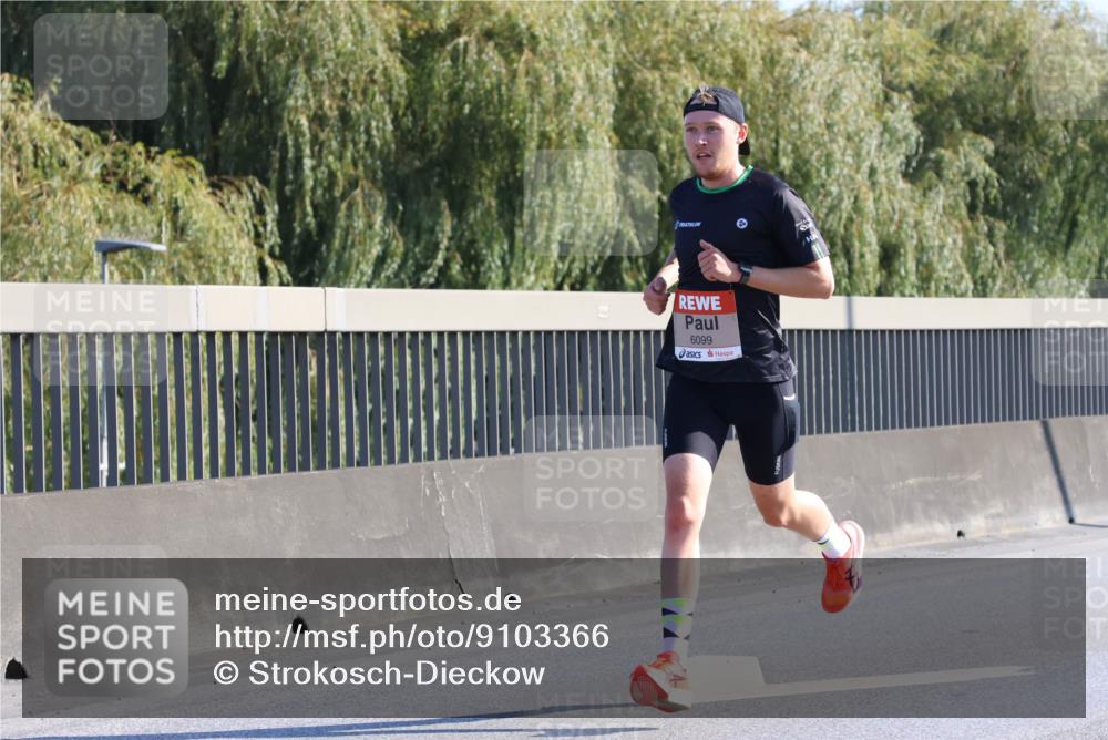 03.10.2025 - Köhlbrandbrückenlauf Strokosch-Dieckow http://msf.ph/oto/9103366 03.10.2025 12:09:46 Position 3 6099 meine-sportfotos.de