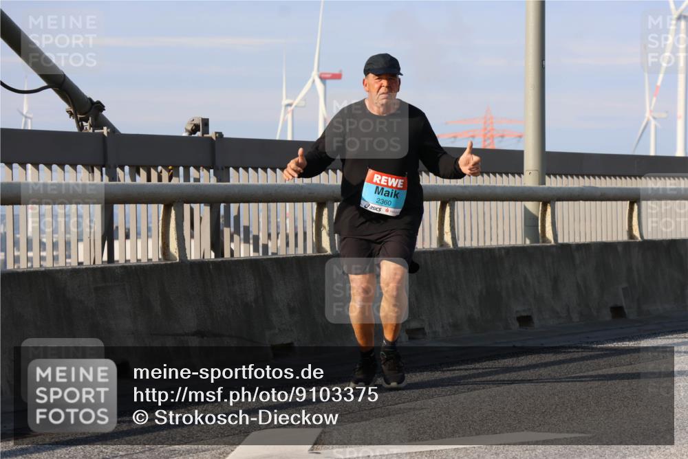 03.10.2025 - Köhlbrandbrückenlauf Strokosch-Dieckow http://msf.ph/oto/9103375 03.10.2025 10:12:35 Position 2 2360 meine-sportfotos.de