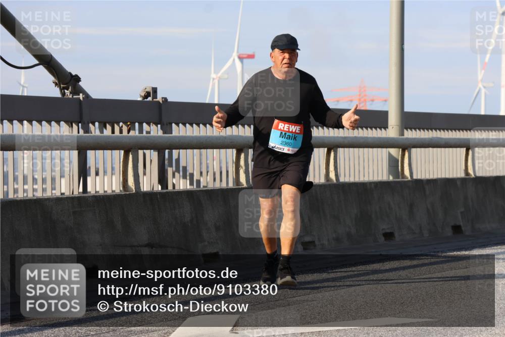03.10.2025 - Köhlbrandbrückenlauf Strokosch-Dieckow http://msf.ph/oto/9103380 03.10.2025 10:12:35 Position 2 2360 meine-sportfotos.de