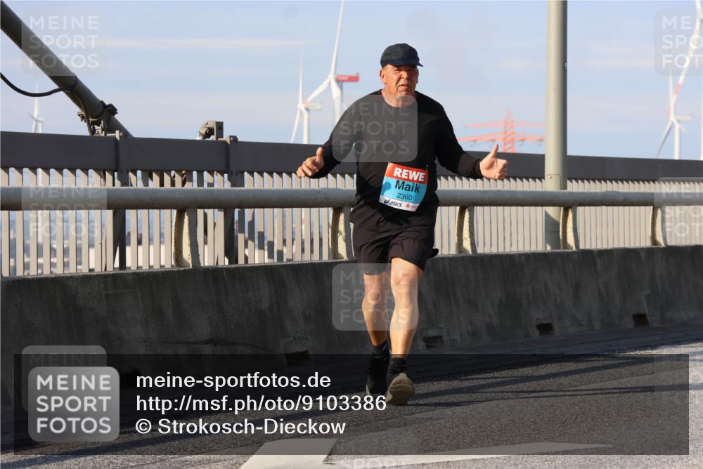 03.10.2025 - Köhlbrandbrückenlauf Strokosch-Dieckow http://msf.ph/oto/9103386 03.10.2025 10:12:35 Position 2 2360 meine-sportfotos.de