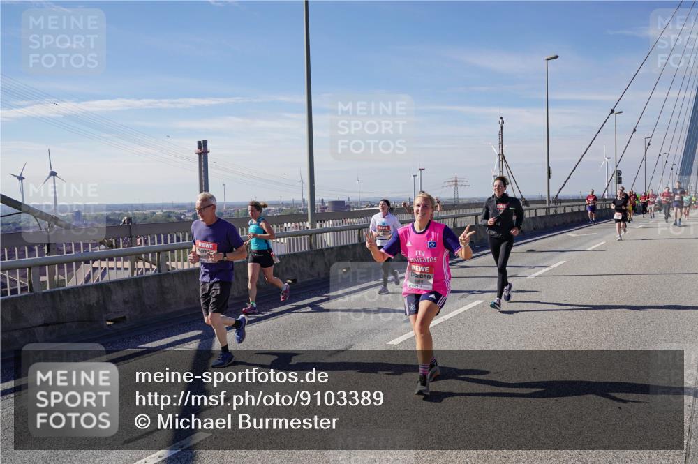 03.10.2025 - Köhlbrandbrückenlauf Michael Burmester http://msf.ph/oto/9103389 03.10.2025 12:47:56 Position 2  meine-sportfotos.de