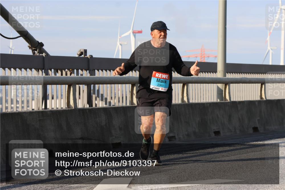 03.10.2025 - Köhlbrandbrückenlauf Strokosch-Dieckow http://msf.ph/oto/9103397 03.10.2025 10:12:35 Position 2 2360 meine-sportfotos.de