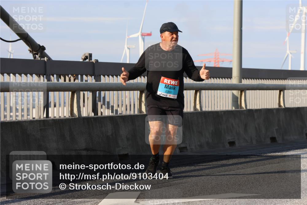 03.10.2025 - Köhlbrandbrückenlauf Strokosch-Dieckow http://msf.ph/oto/9103404 03.10.2025 10:12:35 Position 2 2360 meine-sportfotos.de