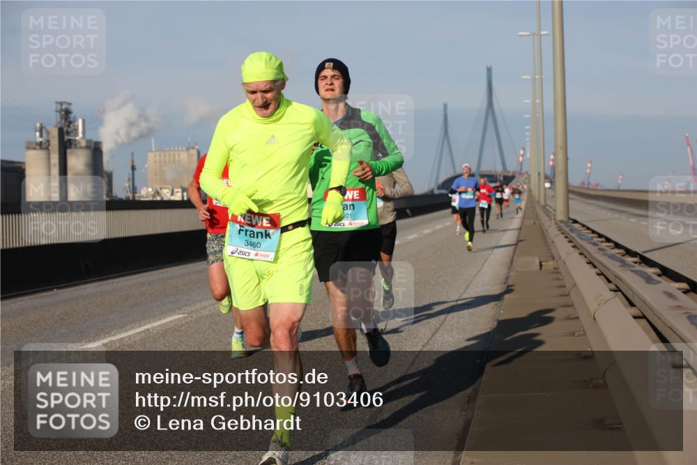 03.10.2025 - Köhlbrandbrückenlauf Lena Gebhardt http://msf.ph/oto/9103406 03.10.2025 09:38:03 Position 2 3460, 01 meine-sportfotos.de