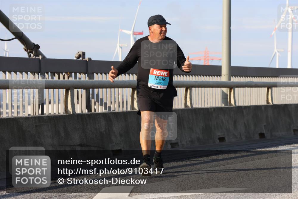 03.10.2025 - Köhlbrandbrückenlauf Strokosch-Dieckow http://msf.ph/oto/9103417 03.10.2025 10:12:35 Position 2 2360 meine-sportfotos.de