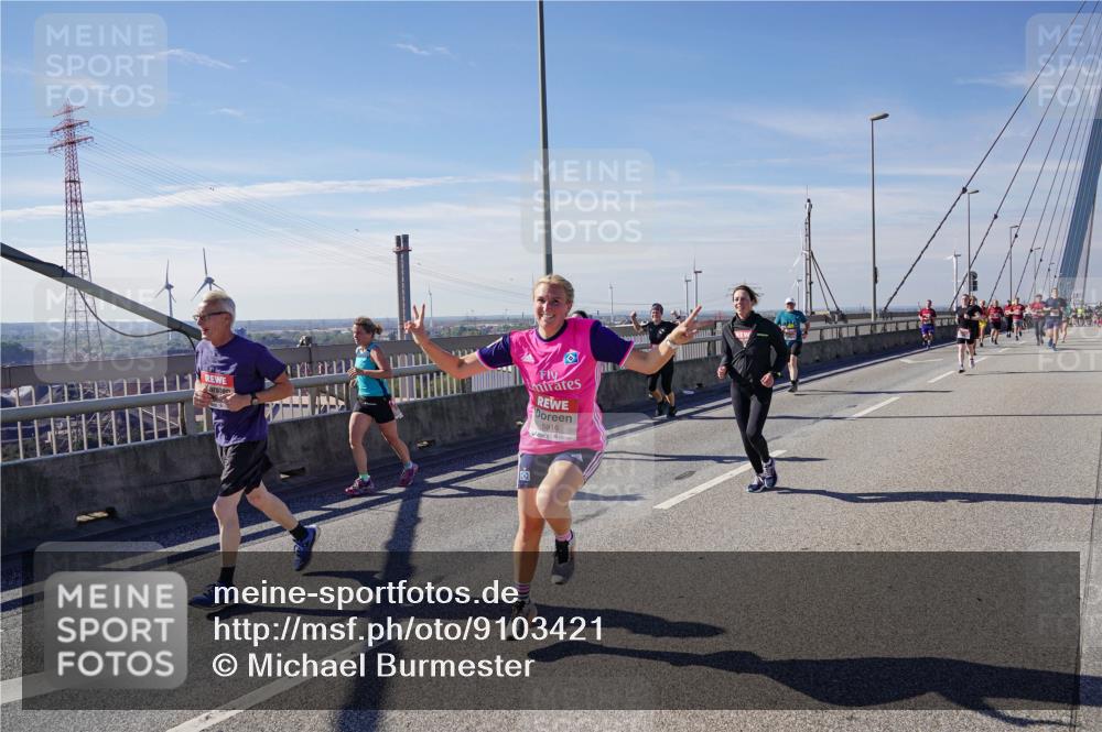 03.10.2025 - Köhlbrandbrückenlauf Michael Burmester http://msf.ph/oto/9103421 03.10.2025 12:47:57 Position 2 5916 meine-sportfotos.de