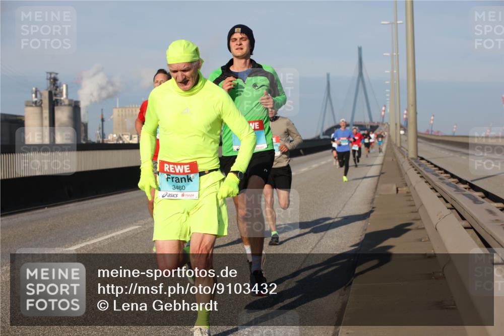 03.10.2025 - Köhlbrandbrückenlauf Lena Gebhardt http://msf.ph/oto/9103432 03.10.2025 09:38:03 Position 2 3460 meine-sportfotos.de