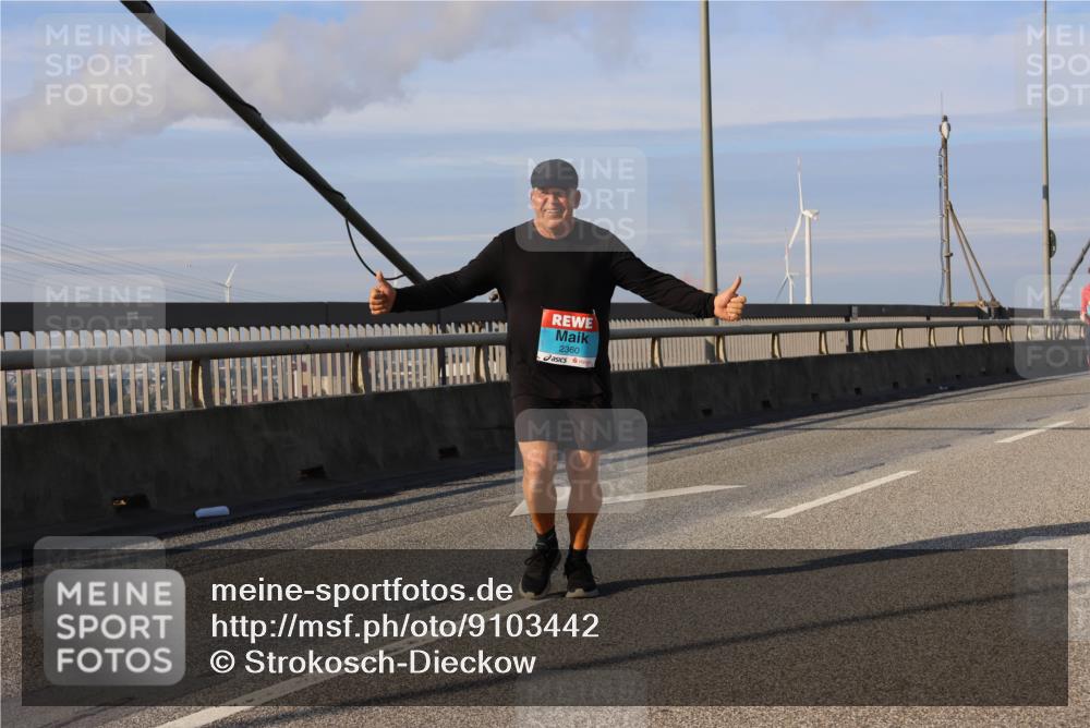 03.10.2025 - Köhlbrandbrückenlauf Strokosch-Dieckow http://msf.ph/oto/9103442 03.10.2025 10:12:38 Position 2 2360 meine-sportfotos.de