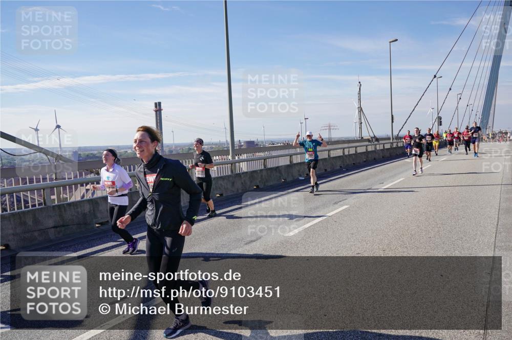 03.10.2025 - Köhlbrandbrückenlauf Michael Burmester http://msf.ph/oto/9103451 03.10.2025 12:47:58 Position 2  meine-sportfotos.de