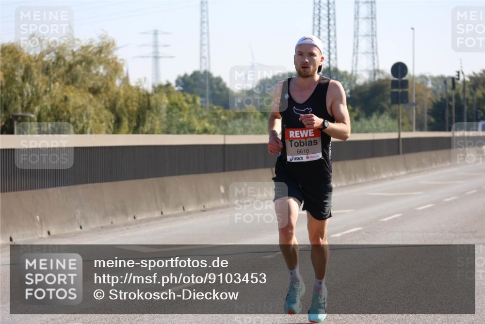03.10.2025 - Köhlbrandbrückenlauf Strokosch-Dieckow http://msf.ph/oto/9103453 03.10.2025 12:10:13 Position 3 6610 meine-sportfotos.de
