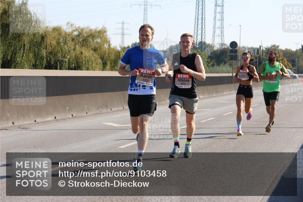 03.10.2025 - Köhlbrandbrückenlauf Strokosch-Dieckow http://msf.ph/oto/9103458 03.10.2025 12:10:25 Position 3 4033, 4004 meine-sportfotos.de