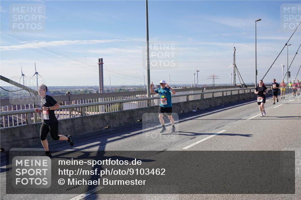 03.10.2025 - Köhlbrandbrückenlauf Michael Burmester http://msf.ph/oto/9103462 03.10.2025 12:47:59 Position 2  meine-sportfotos.de