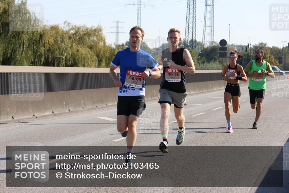 03.10.2025 - Köhlbrandbrückenlauf Strokosch-Dieckow http://msf.ph/oto/9103465 03.10.2025 12:10:25 Position 3 4033, 4004 meine-sportfotos.de