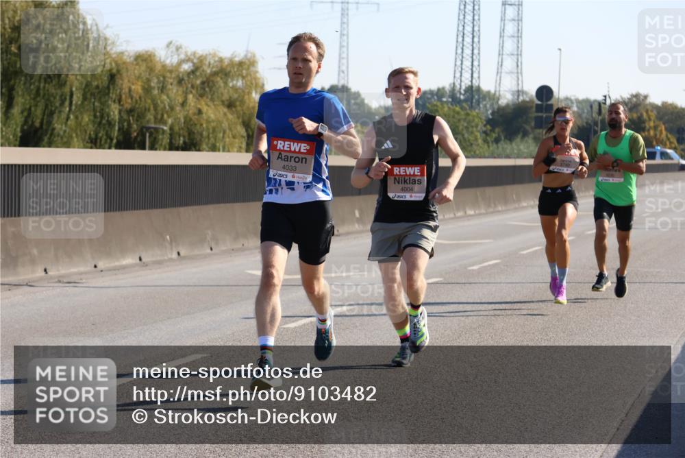 03.10.2025 - Köhlbrandbrückenlauf Strokosch-Dieckow http://msf.ph/oto/9103482 03.10.2025 12:10:26 Position 3 4033, 4004, 6740, 6235 meine-sportfotos.de