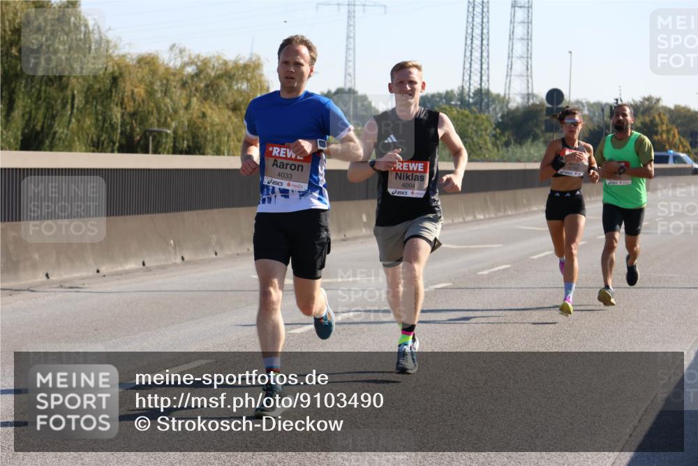 03.10.2025 - Köhlbrandbrückenlauf Strokosch-Dieckow http://msf.ph/oto/9103490 03.10.2025 12:10:26 Position 3 4033, 4004, 6740 meine-sportfotos.de