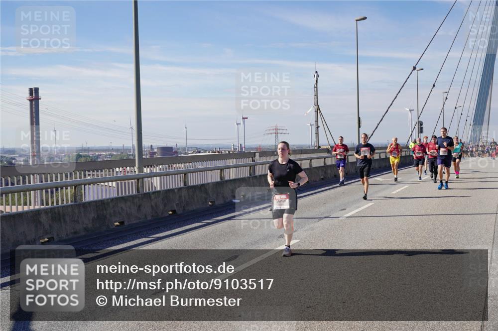 03.10.2025 - Köhlbrandbrückenlauf Michael Burmester http://msf.ph/oto/9103517 03.10.2025 12:48:01 Position 2 6096 meine-sportfotos.de