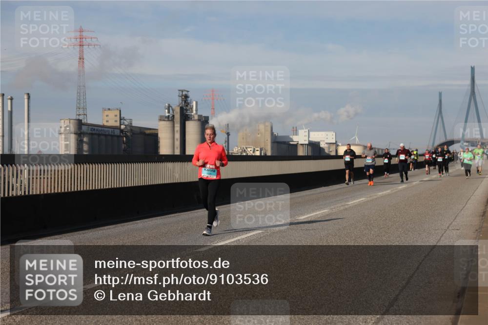 03.10.2025 - Köhlbrandbrückenlauf Lena Gebhardt http://msf.ph/oto/9103536 03.10.2025 10:12:15 Position 2  meine-sportfotos.de
