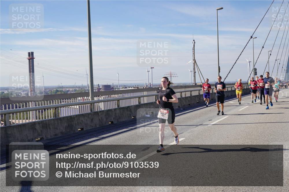 03.10.2025 - Köhlbrandbrückenlauf Michael Burmester http://msf.ph/oto/9103539 03.10.2025 12:48:01 Position 2  meine-sportfotos.de