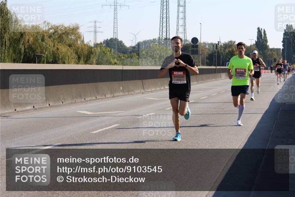 03.10.2025 - Köhlbrandbrückenlauf Strokosch-Dieckow http://msf.ph/oto/9103545 03.10.2025 12:10:34 Position 3 4010 meine-sportfotos.de